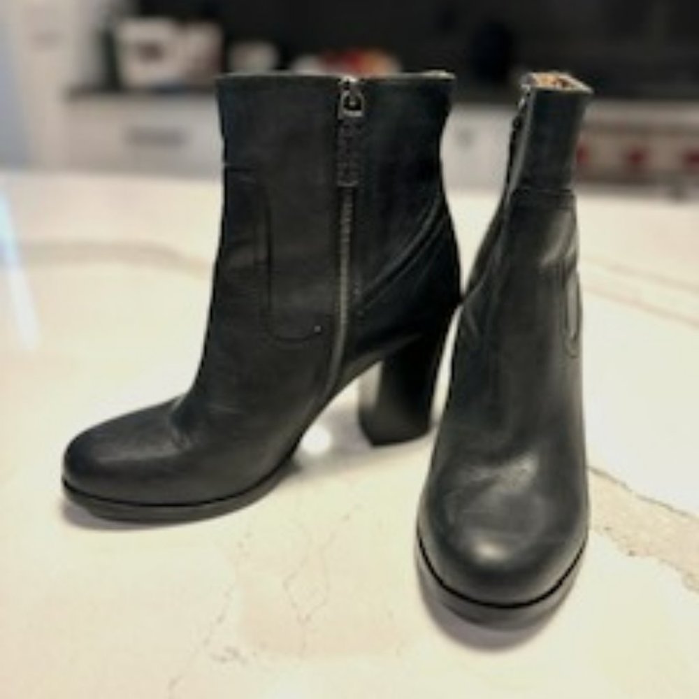 Frye Parker Short Bootie - Black - US Women's 8